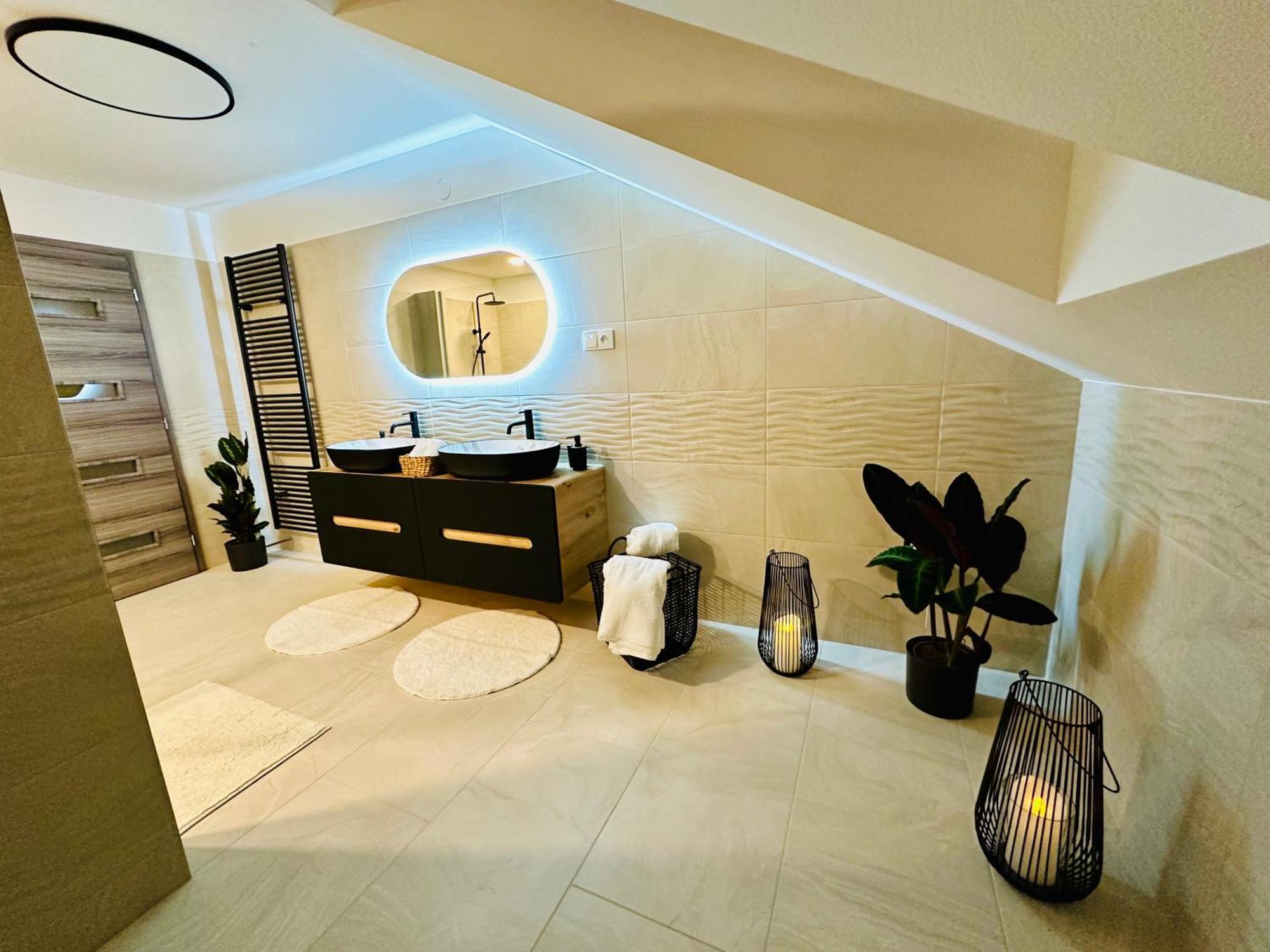 Elements Lednice Bagian luar foto