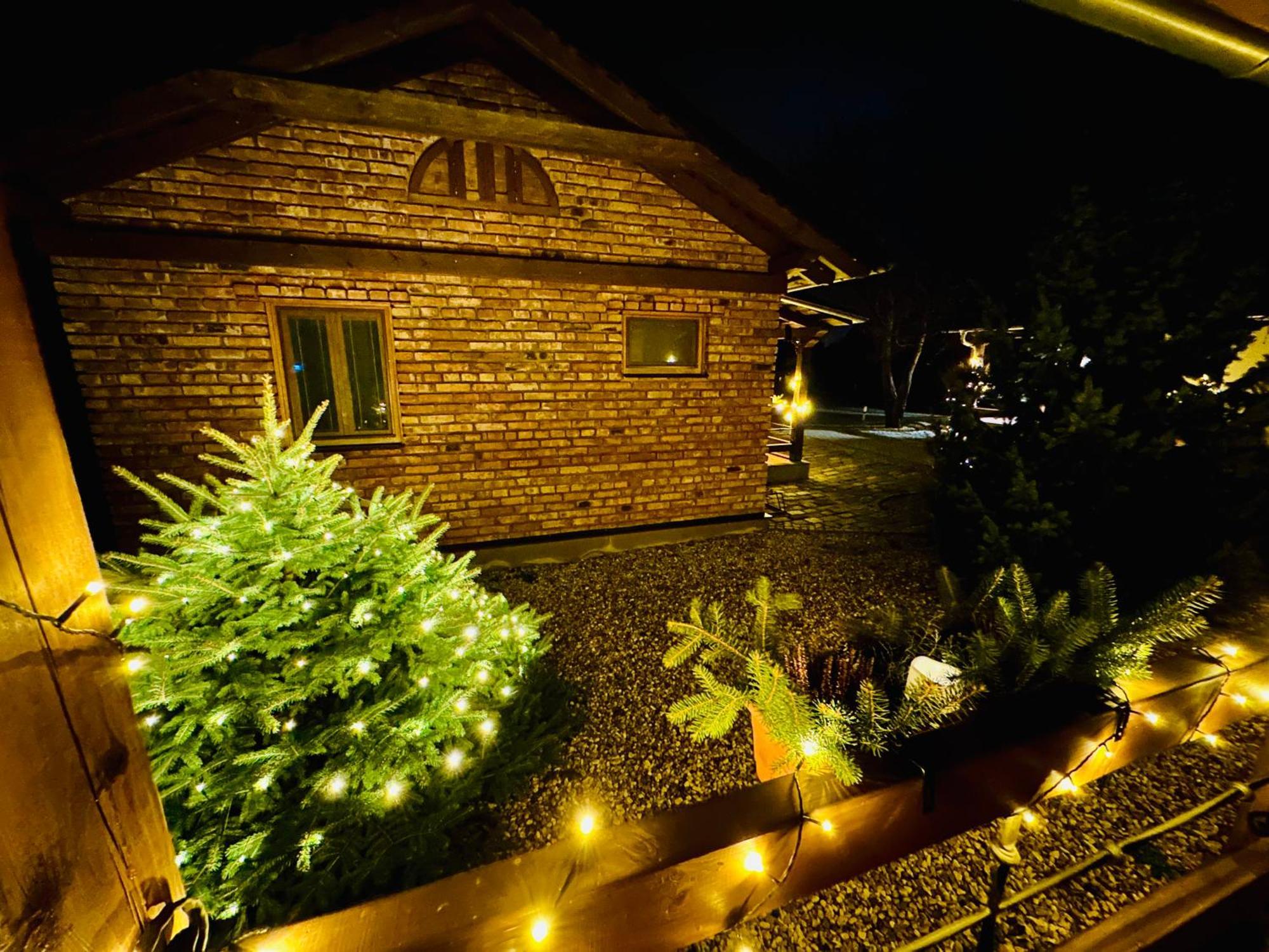 Elements Lednice Bagian luar foto