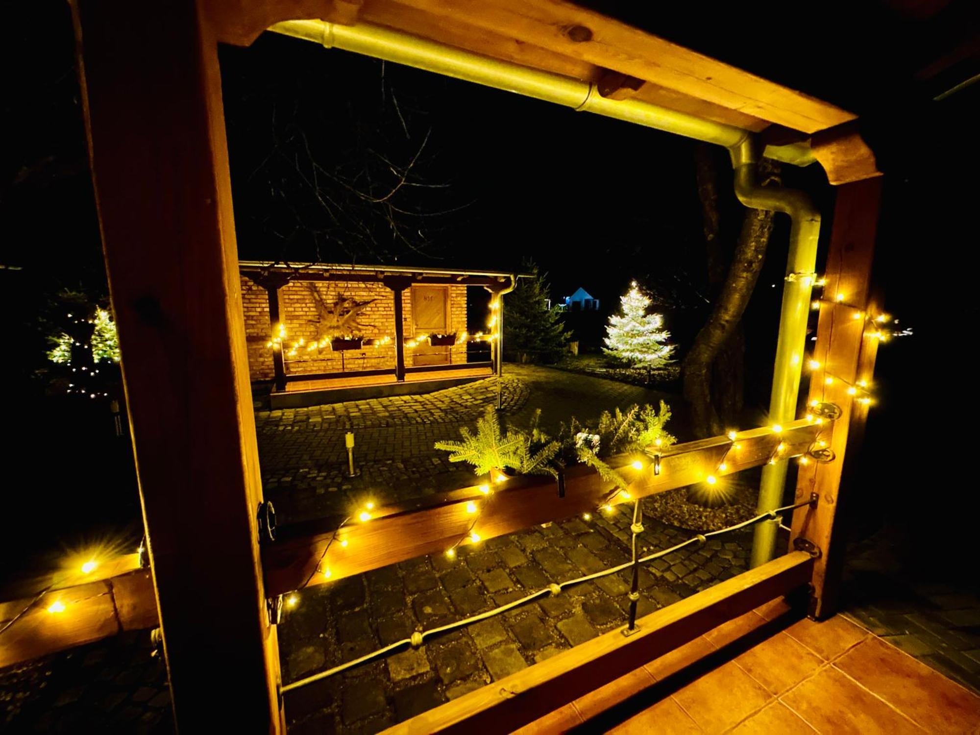 Elements Lednice Bagian luar foto